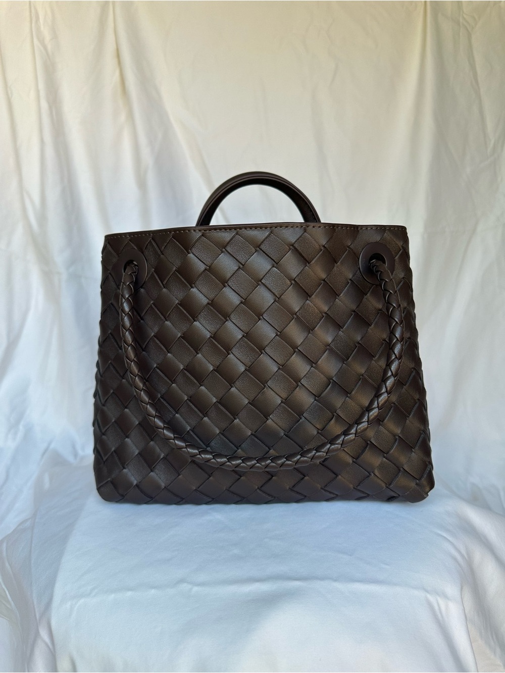 Bottega Veneta Small Andiamo in Fondant - Picture 3 of 14